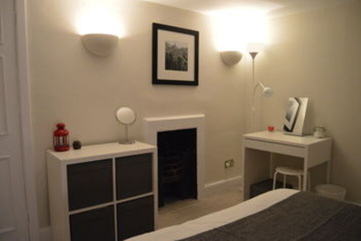 Room 16 of 34