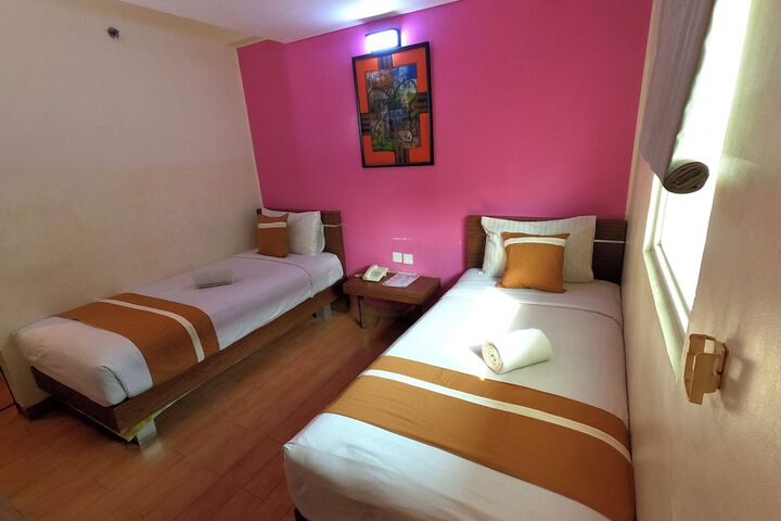 Room 7 of 41