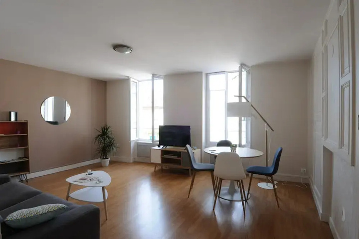 Room 5 of 13