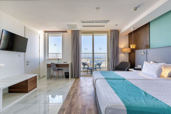 Room 17 of 216