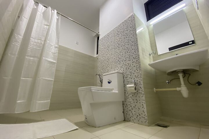 Room 20 of 38