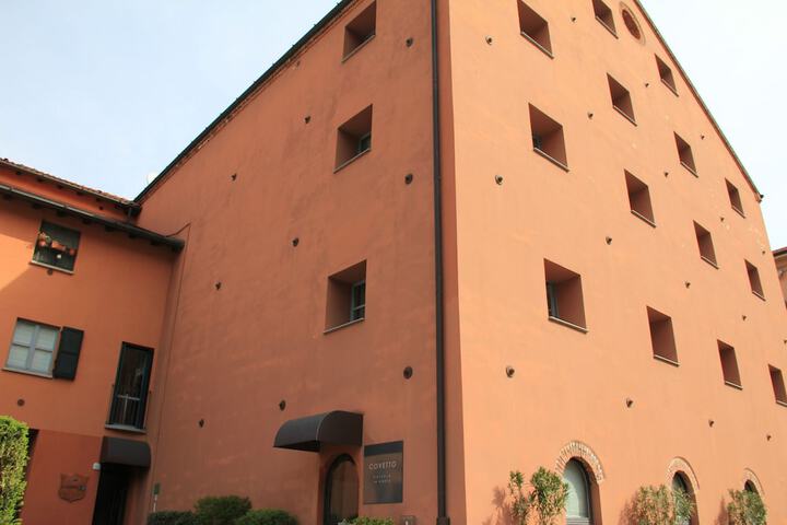Hotel 37 of 37