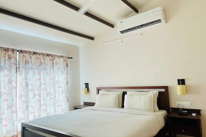 Room 12 of 26