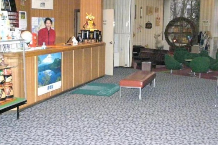 Entrance & Lobby
