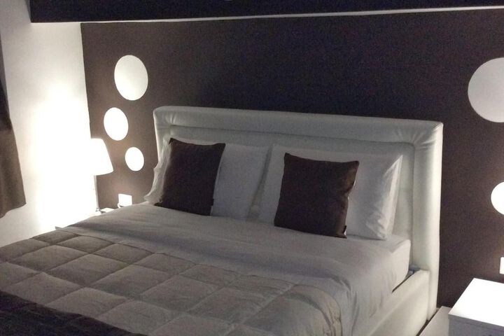 Room 14 of 36