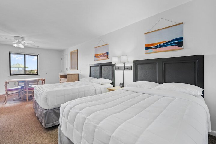 Room 34 of 97