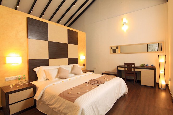 Room 9 of 48