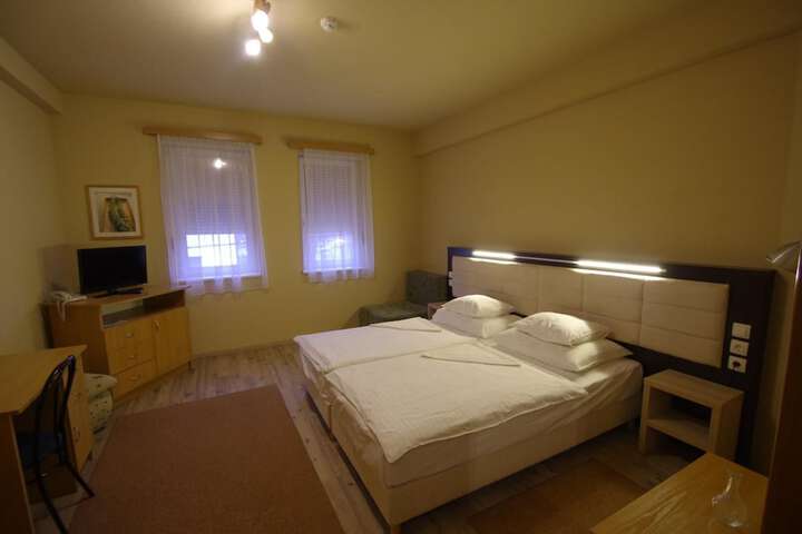 Room 19 of 70