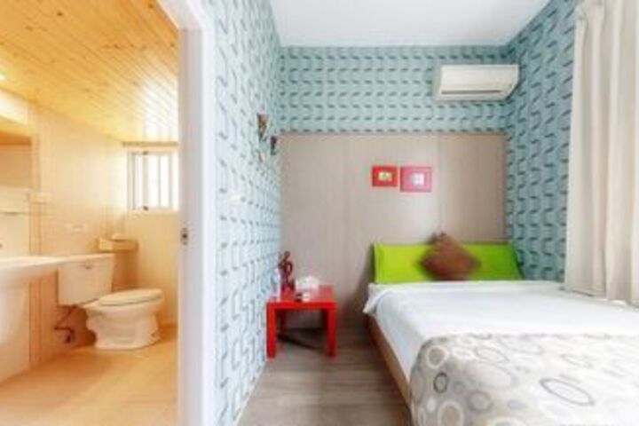 Room 48 of 67
