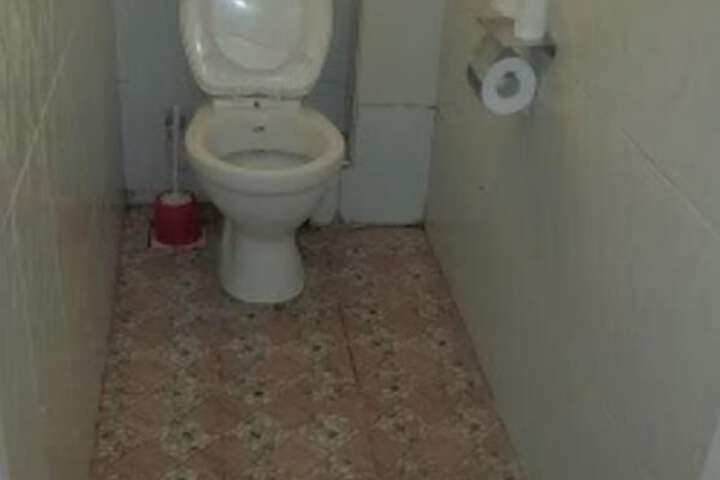 Room 8 of 20