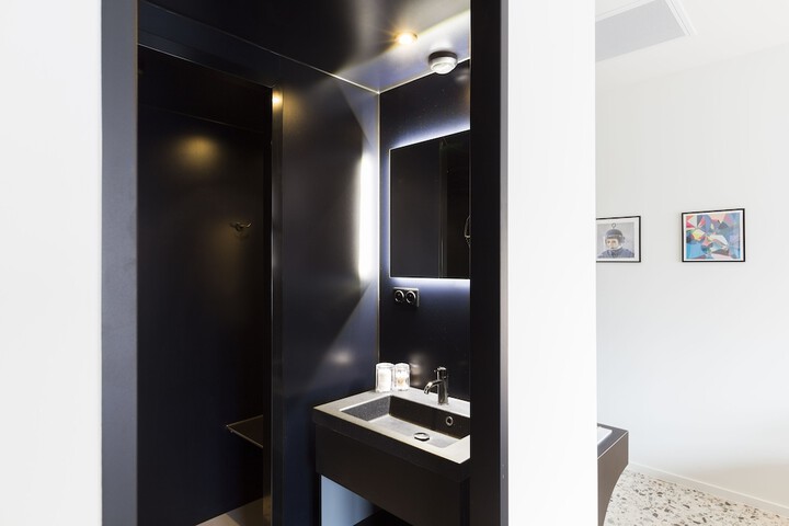 Room 27 of 50