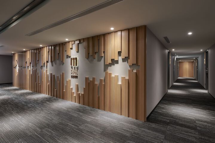 Hotel 77 of 78
