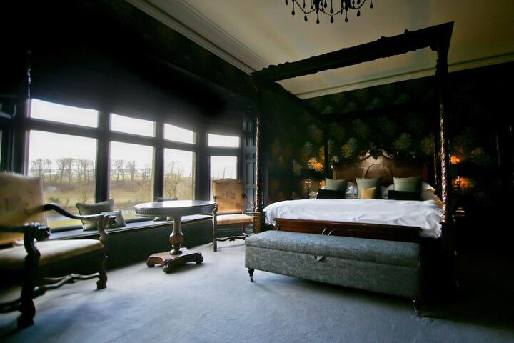 Room 20 of 74
