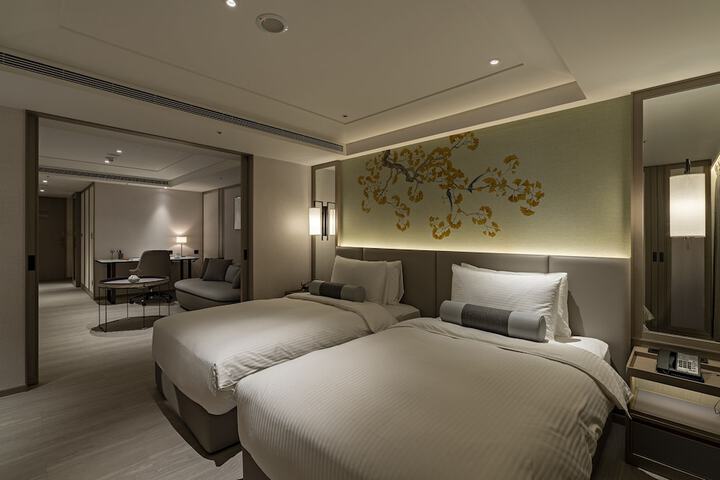 Room 12 of 79