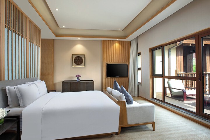 Room 20 of 132