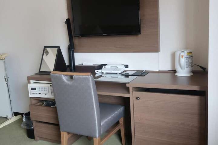 Room 6 of 52