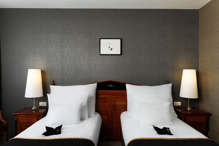 Room 13 of 47