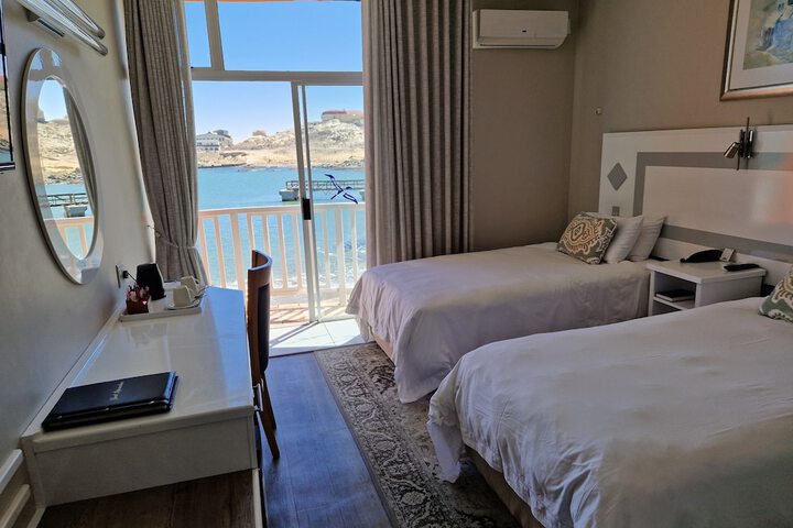 Room 36 of 106