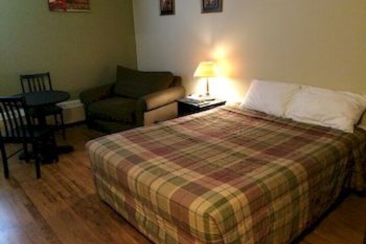 Room 13 of 36