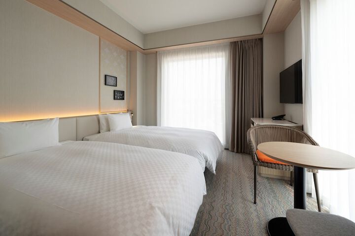 Room 8 of 40
