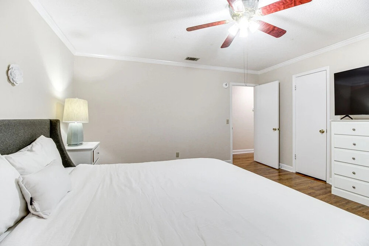 Image of Single-story Savannah Home w / Private Backyard!