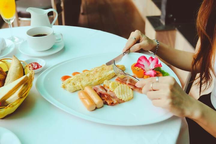 Breakfast/Coffee Service 117 of 145