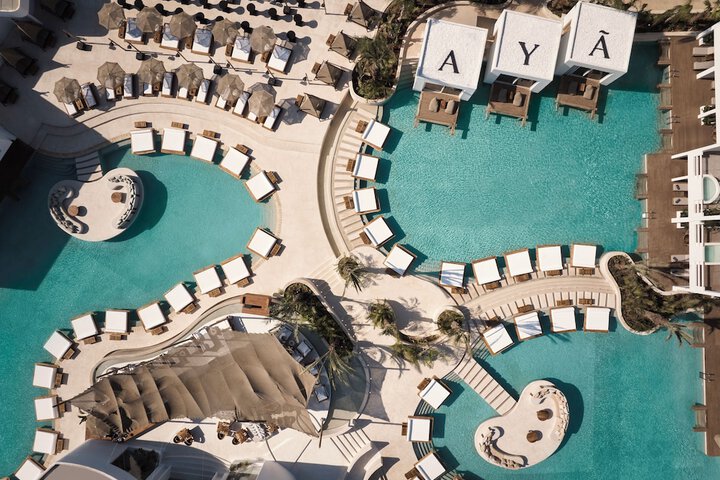 Pool 76 of 110