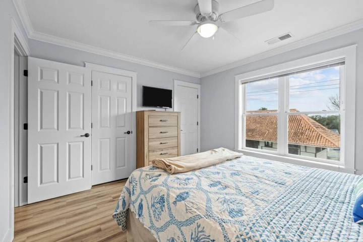 Room 3 of 17