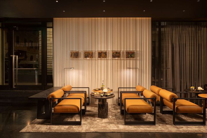 Lounge 159 of 171