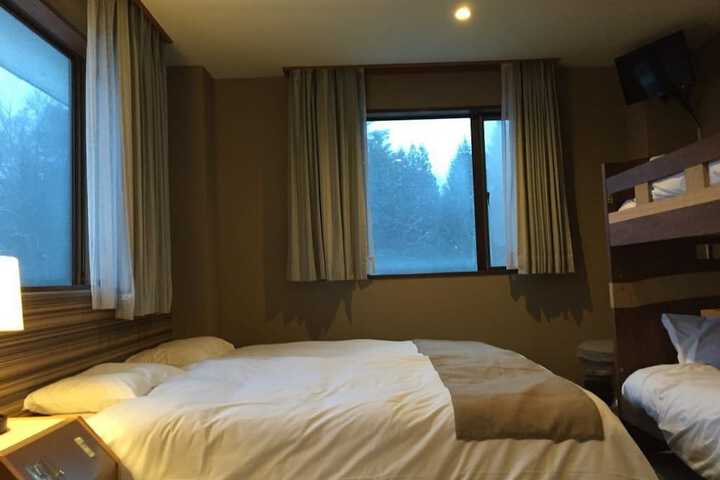 Room 8 of 21
