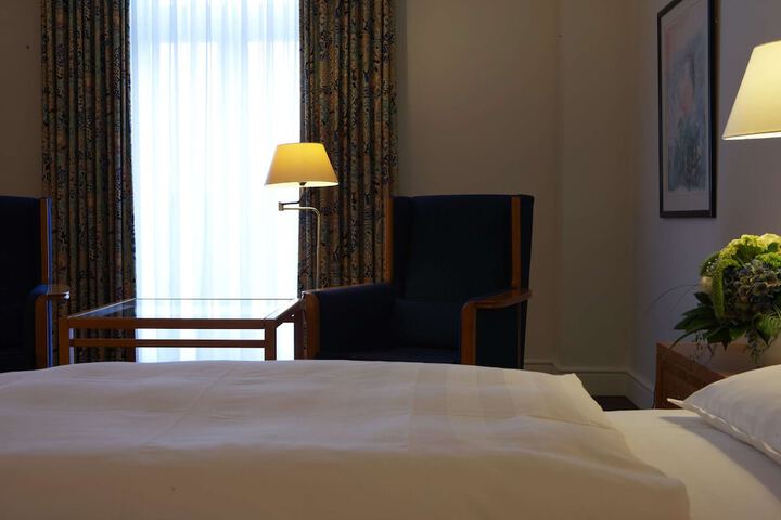 Room 11 of 86