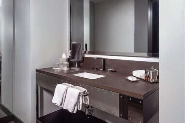 Room 58 of 121