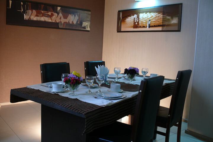 Dining 85 of 139