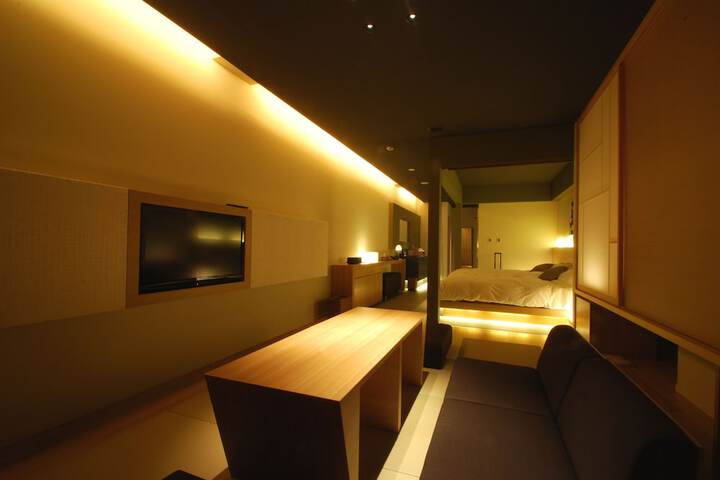 Room 17 of 86