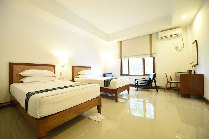 Room 20 of 80