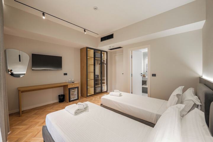 Room 43 of 117