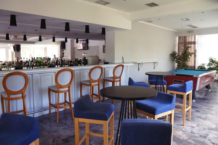 Lounge 60 of 70
