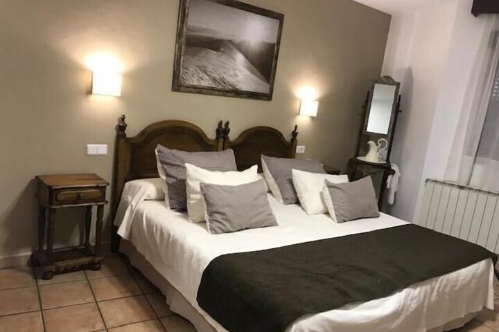 Room 12 of 25