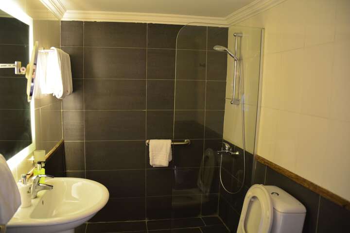 Room 40 of 47