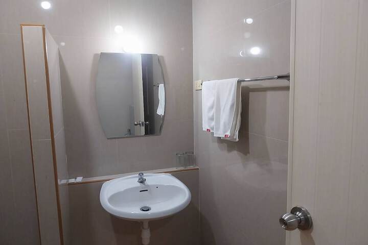 Room 70 of 89