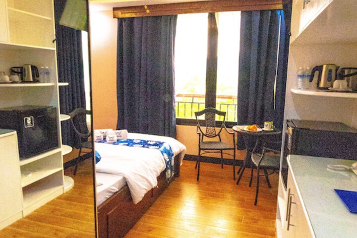 Room 18 of 80