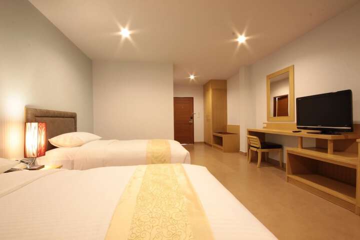Room 9 of 31