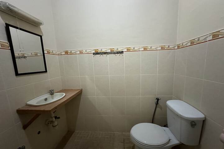 Room 16 of 24