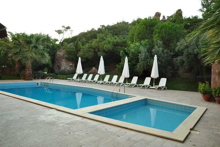 Hotel with Pool