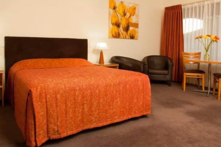 Room 8 of 19