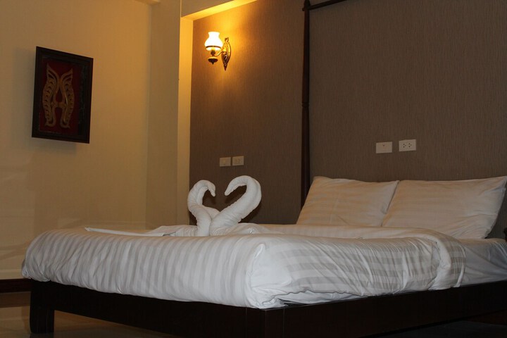 Room 8 of 60