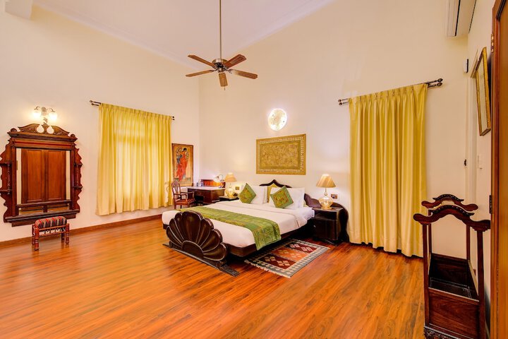 Room 14 of 72