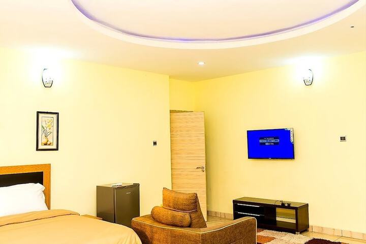 Room 2 of 22