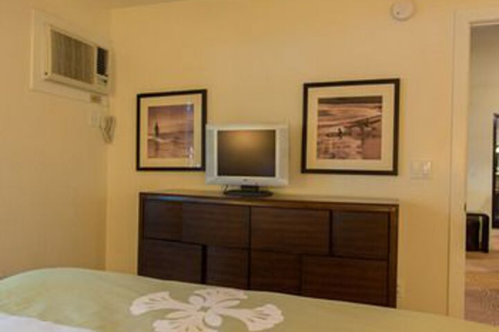 Room 9 of 24