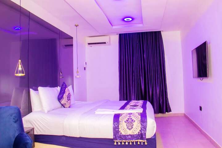 Room 6 of 51